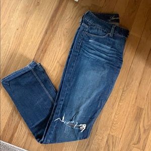 American eagle size 4 distressed boot cut jeans